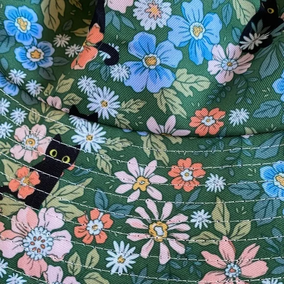 Floral Cat Print Bucket Hat - Picture 5 of 8